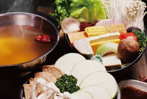 ▲輕井澤旗下的拾七石頭火鍋宣告，全台3家分店將一次全收掉。（圖／翻攝拾七石頭火鍋臉書）