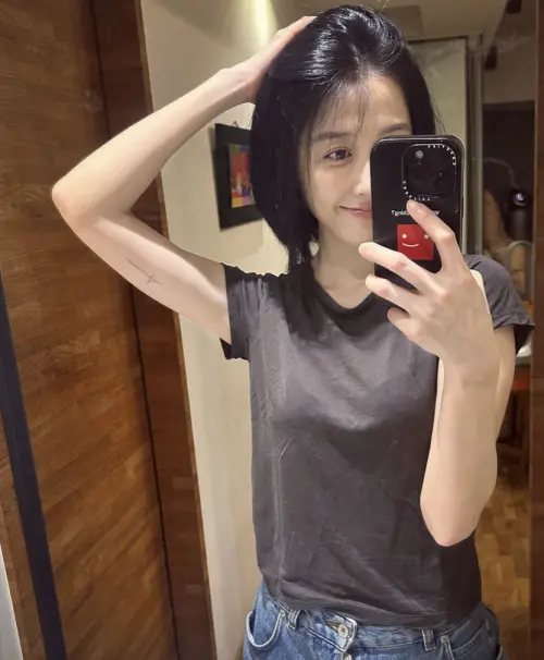 ▲邵雨薇曬新造型震撼粉絲，3年長髮掰掰，自拍照驚豔全場。（圖／＠1989ivyshao IG）