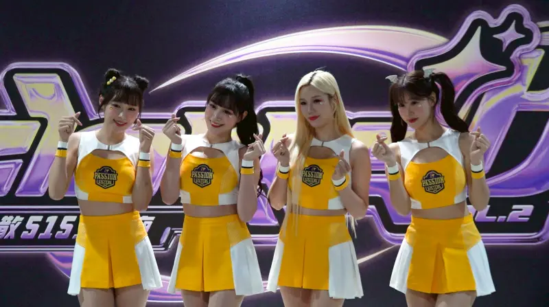 ▲中信兄弟啦啦隊女孩Passion Sisters四位韓援金渡兒（右起）、李丹妃、邊荷律與朴善珠首度合體受訪，展現好交情。（圖／記者陳云茹攝）