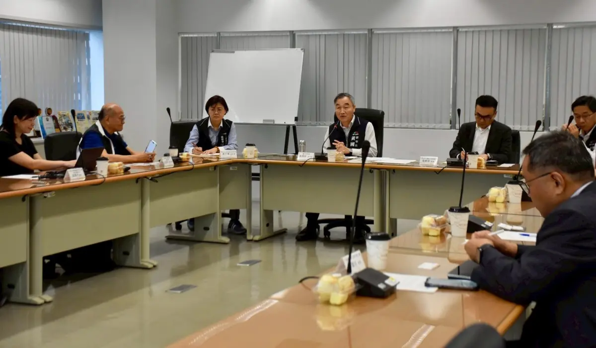 ▲中市府日前召開「美提高關稅對台中主要產業拓展海外市場座談會」，協助業者因應關稅衝擊。（圖／台中市政府提供，2025.08.01）