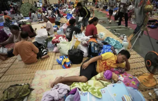 ▲泰國與柬埔寨的軍事衝突，從實體槍戰為網路空戰，但最苦的還是住在邊境的民眾。（圖／美聯社／達志影像）