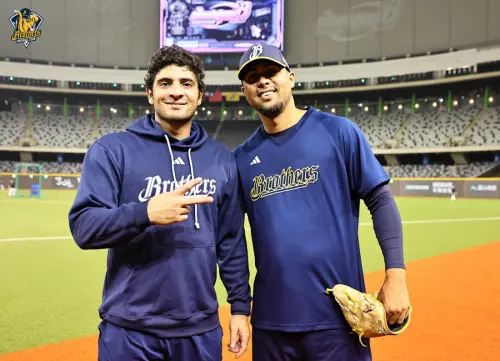 韋禮加(右)與羅戈是去年12強隊友,如今在中職再聚首。(圖/中信兄弟提供) ▲韋禮加(右)與羅戈是去年12強隊友,如今在中職再聚首。(圖/中信兄弟提供)