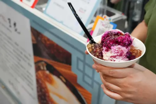 「山海豆花」以豆漿製成綿密雪花冰。 ▲「山海豆花」以豆漿製成綿密雪花冰。