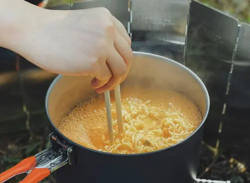 台灣泡麵「1吃法」根本傳奇！詹姆士實測認證　老饕招了：超百搭
