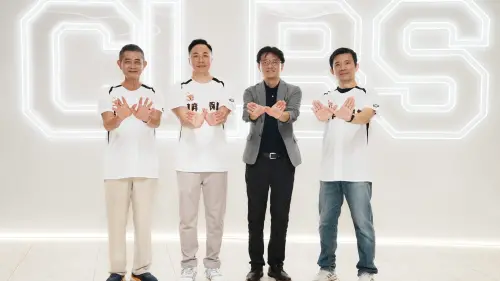 ▲呈祥保經與台鋼雄鷹成為戰略合作夥伴，左起為呈祥保經總裁胡志誠、董事長黃奕綱、台鋼雄鷹領隊劉東洋、呈祥保經執行長田安雄。（圖／呈祥保經提供）