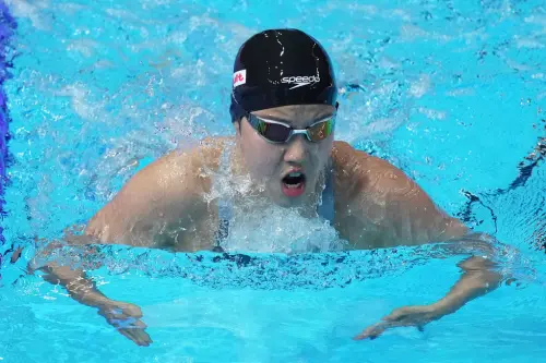 在游泳世錦賽4×200公尺自由式接力中,于子迪雖未參與決賽,但於預賽為中國隊出戰並協助晉級,依規定同樣獲頒銅牌,成為世錦賽史上最年輕獲獎選手 ▲在游泳世錦賽4×200公尺自由式接力中,于子迪雖未參與決賽,但於預賽為中國隊出戰並協助晉級,依規定同樣獲頒銅牌,成為世錦賽史上最年輕獲獎選手。(圖/美聯社/達志影像)