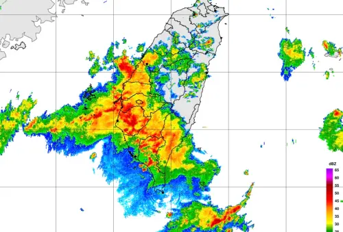 西南風襲台「暴雨長達9天」！專家：非常少見　台中以南都要警戒
