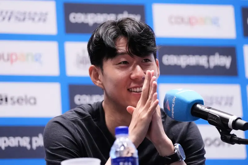 ▲韓國足球巨星孫興慜（Son Heung-min）今（8月2日）在首爾舉行的熱刺季前記者會上正式宣布，將在今夏離開效力十年的英超球隊托特納姆熱刺。（圖／美聯社／達志影像）