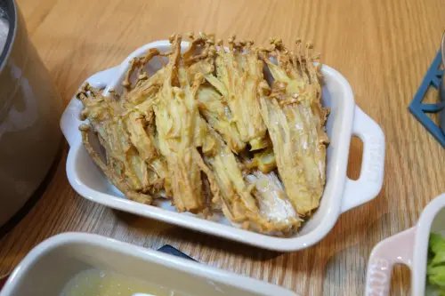 ▲氣炸金針菇只要5分鐘就搞定。（圖／我愛全聯-好物老實說臉書） 