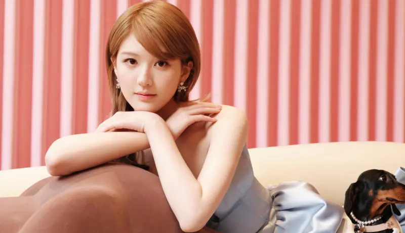 ▲女星趙露思（如圖）今（3）日公開控訴前經紀公司「銀河酷娛」，隨著公司發聲明回應後，趙露思再度提8大疑問強烈回應銀河酷娛，控訴自己因壓力被氣進醫院，不願再忍受糾纏，並表示期待公司的訴訟，堅決捍衛自身權益。（圖／趙露思微博）