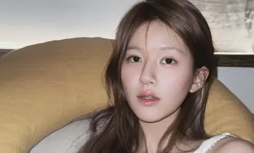 趙露思澈底豁出去！直播幫經紀人找工作：反正她在我這沒得幹了
