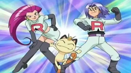 ▲武藏、小次郎制服上都有大大「R」字，代表火箭隊縮寫，才有人笑稱身分證R開頭絕版，台灣再沒有火箭隊。（圖／翻攝畫面）