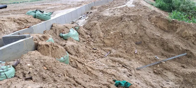 ▲國民黨立委柯志恩說，大樹光電水保改善遇豪雨又打回原形。（圖／柯志恩辦公室提供）