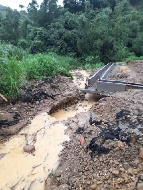 ▲連日豪大雨,高雄大樹光電場又被打回原形。(圖/柯志恩辦公室提供) ▲連日豪大雨,高雄大樹光電場又被打回原形。(圖/柯志恩辦公室提供)