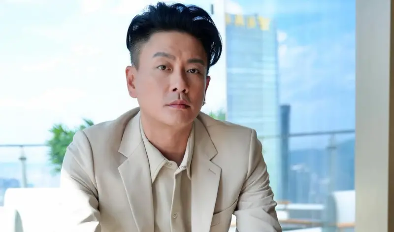 ▲44歲港星黃宗澤近日透露是不婚主義者，坦承很享受現在自由自在的生活，想花錢就花錢，財產也不用留給下一代，但他也自爆過往女友都被媽媽罵跑。（圖／黃宗澤IG）