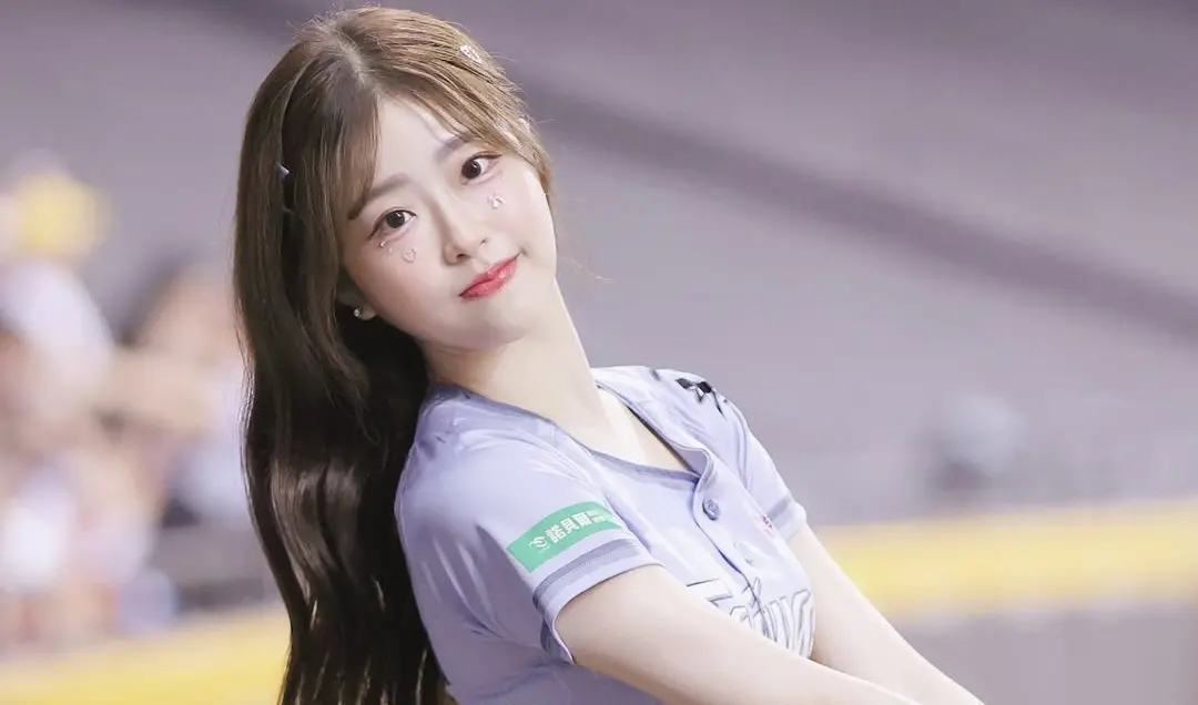 ▲柳柳（如圖）日前遭網友爆密戀已婚富二代，讓她火速發聲否認後，憤怒提告，沒想到事隔1天，爆料網友認了是造謠，並向柳柳等人道歉，坦承：太過迷戀才自導自演。（圖／柳柳IG）