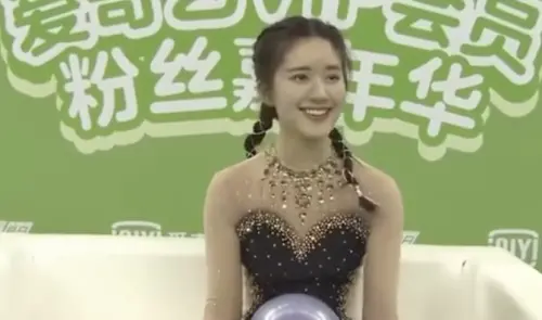 趙露思槓公司霸凌騙錢！19歲被經紀人PUA　錄影焦慮摳手畫面曝
