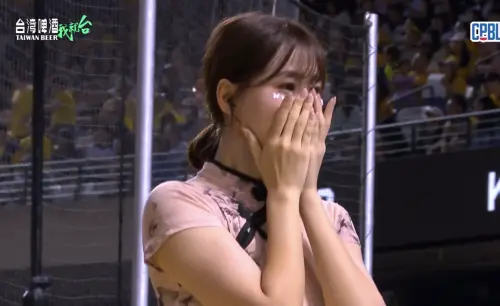 中職／金渡兒旗袍裝表演結束意外爆哭！經紀公司回應了：壓力釋放
