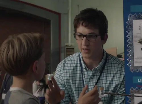 ▲邁爾斯泰勒（右）主演的2015年版《驚奇4超人》，無論票房或評價都慘跌谷底，他後來卻因為演出了熱賣大片《捍衛戰士：獨行俠》中的年輕飛官而大翻身。（圖／摘自IMDb）