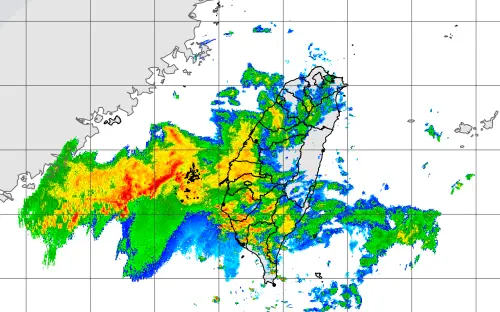 西南氣流還在「5縣市炸豪雨」！中南部雨停時間曝　連5天全台高溫
