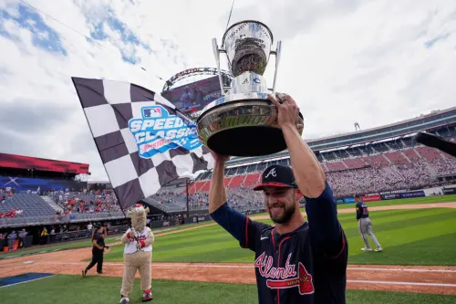 MLB／懷特敲雙響！勇士4：2紅人「賽道經典賽」創最多觀眾紀錄
