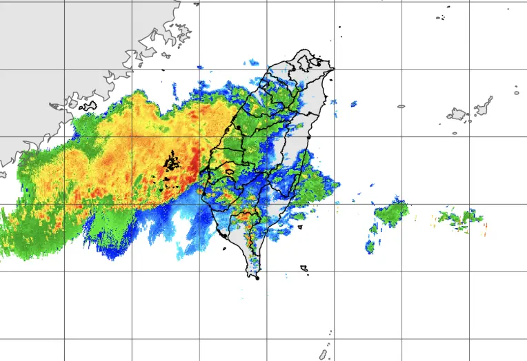 快訊／大片雲系衝進台灣！9縣市「豪雨特報」　大雷雨轟炸雲嘉南