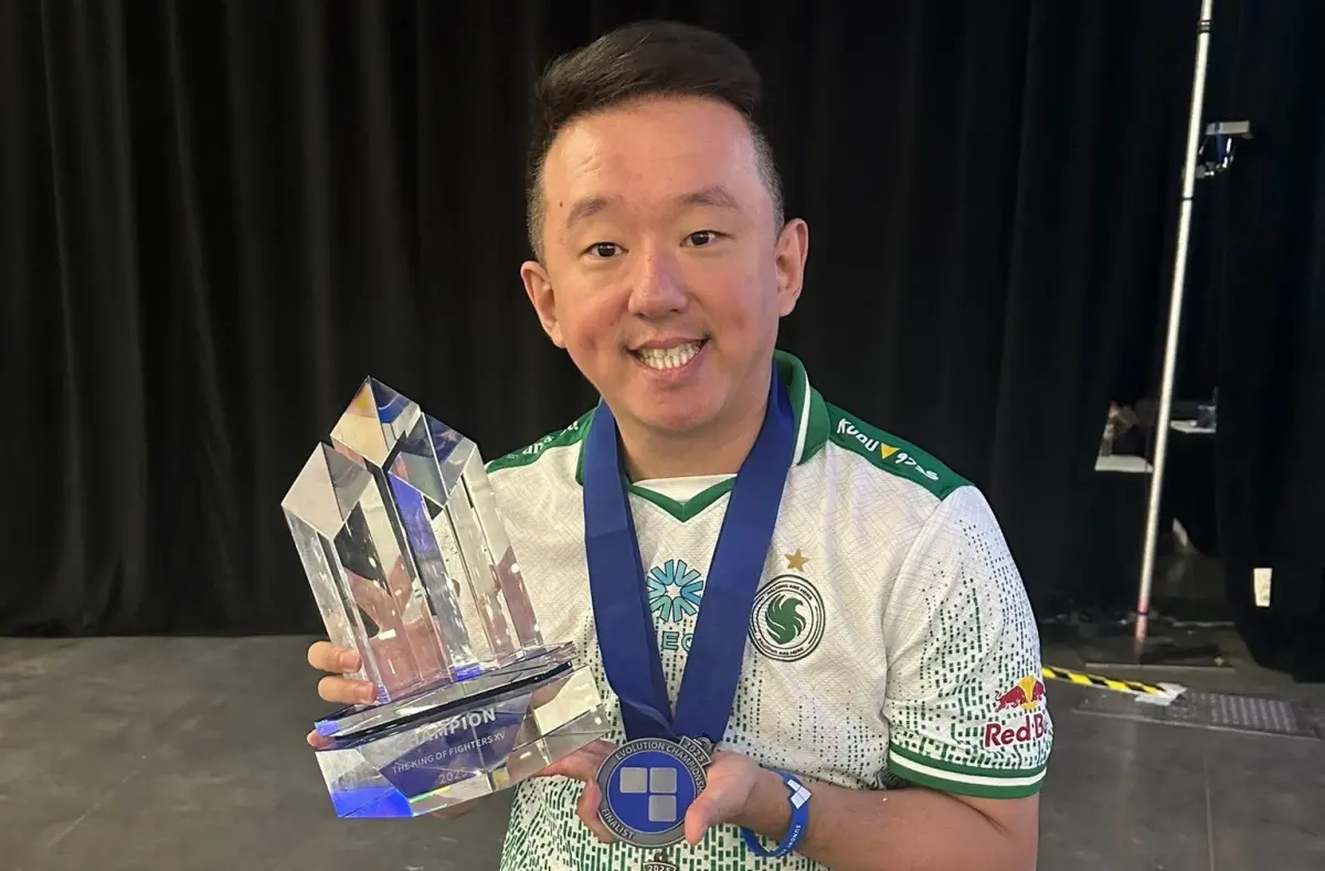 ▲全球年度格鬥遊戲盛事「2025 EVO USA」於8月1日在美國盛大登場，今（4）日上午台灣選手「ET」林家弘先後拿下《KOF XV》冠軍。（圖／翻攝寶島格鬥哥- ET 林家弘臉書）