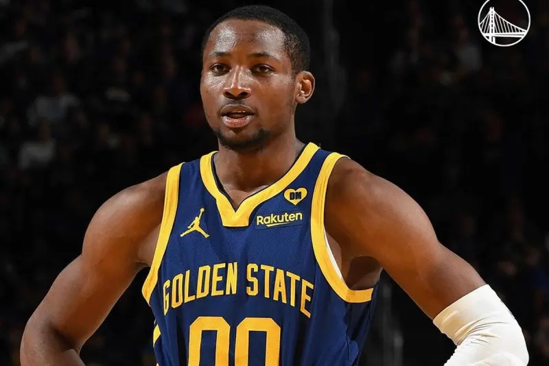 ▲NBA美國職籃 （National Basketball Association）金州勇士（Golden State Warriors）與受限制自由球員庫明加（Jonathan Kuminga）之間的續約談判，儘管已過美國的勞動節，仍無明顯進展。（圖／取自GS Warriors X）