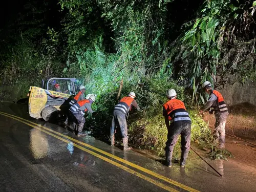 ▲石岡區石岡街下坑巷搶災(圖／市政府提供2025.8.4)