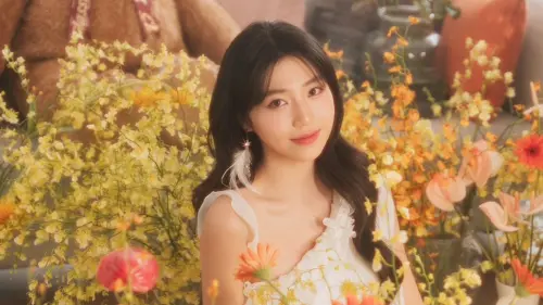 學霸放棄名校拚音樂夢！言芯勇闖樂壇　爸爸出借百萬敞篷車助拍MV
