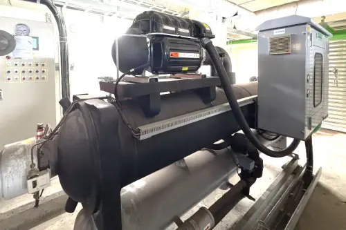 強化企業體質競爭力！中鋼公司研發自製1級能效磁浮離心式冰水機
