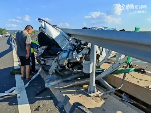 車毀人平安!情侶遇車禍死裡逃生 感悟活在當下回家立即結婚