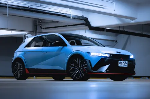 就怕Tesla、比亞迪夾殺！HYUNDAI開第一槍　這2款電動車砍價30萬
