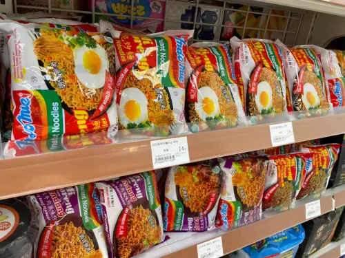 印尼泡麵,印尼炒泡麵,營多麵(圖/記者陳雅雲攝) ▲印尼泡麵,印尼炒泡麵,營多麵(圖/記者陳雅雲攝)