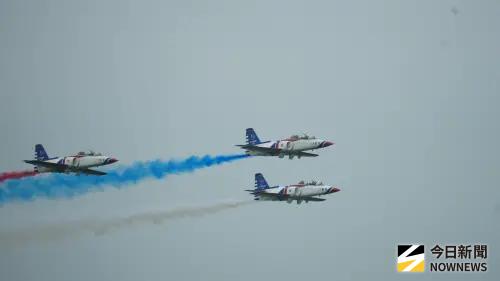 ▲雷虎小組AT-3教練機完成最後一次飛行任務。（圖／記者呂炯昌攝）