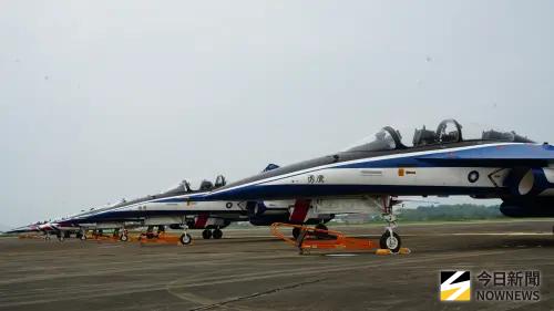 下大雨煞車不穩 ！傳勇鷹高教機驚險攔截降落　空軍回應了
