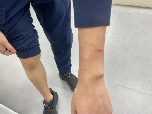 ▲因不滿父親碎念，桃園男酒後砍父又咬傷員警（資料畫面／中壢警方提供）