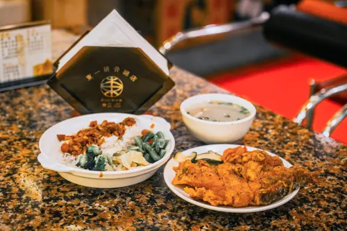 ▲台北喜來登推出「百年城市探索」住宿專案，為旅客規劃城市探索之旅，蒐羅在地人推薦的美食名店，圖為東一排骨。（圖／台北喜來登提供）