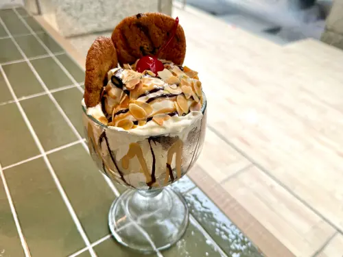 ▲「巨大花生醬巧克力夢幻聖代」580元。（圖／記者蕭涵云攝）