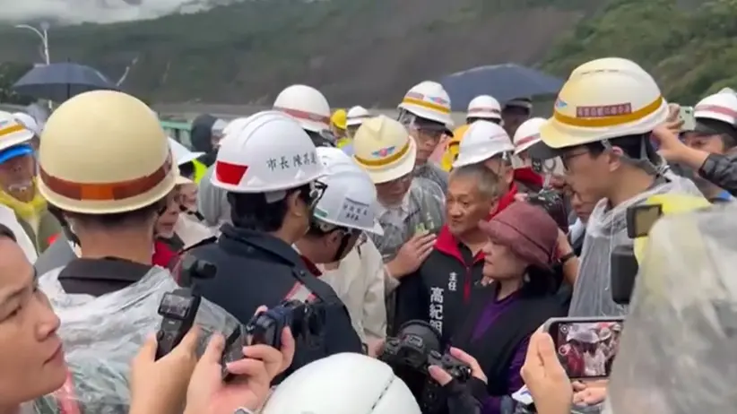 ▲桃源區李姓一家五口發生墜谷意外，親友今向行政院長卓榮泰陳情。（圖／民眾提供）