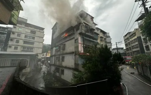快訊／基隆民宅火警！屋主逃出又跑回家想滅火　受困廚房陽台身亡
