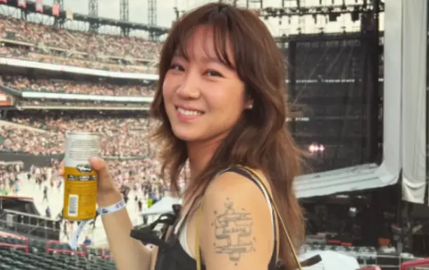 ▲孔曉振（如圖）出道多年來，只認愛過柳承範，以及《魷魚遊戲》李陣郁，她曾自認不適合婚姻，多次說過自己是不婚主義者，直到遇見小10歲老公Kevin Oh才打破原則。（圖／孔曉振IG@rovvxhyo）