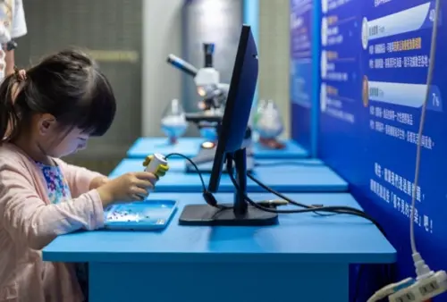 ▲巡迴展啟動以來，已於高雄、臺中、桃園等地展出，累計吸引逾萬人參與。（圖／海保署提供）