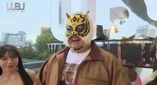 ▲中指通(圖/翻攝自YouTube) ▲中指通(圖/翻攝自YouTube)