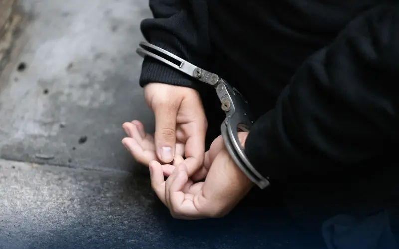 ▲澳洲4日發生未成年兇殺案，一名14歲中國女交換學生在寄宿家庭遭另名13歲中國女交換學生持刀刺傷後不治身亡。13歲女生已遭當地警方調查後指控謀殺。示意圖（圖／翻攝自NSW Police Force臉書）