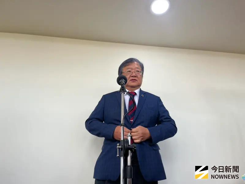 ▲衛福部長邱泰源稱「急診本身沒有護病比」。（圖／記者張乃文攝）