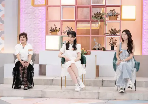 ▲李新(中)表示對兒子的成績要求高,竟連考第10名都會失望。(圖/東森綜合提供) ▲李新(中)表示對兒子的成績要求高,竟連考第10名都會失望。(圖/東森綜合提供)