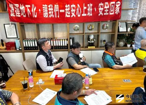 ▲林園產業園區石化業勞工到場聲援。(圖／記者黃守作攝，2025.08.06)