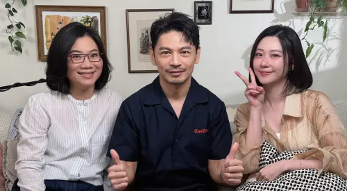 張景嵐自爆遭阿Ken搭訕！《全民最大黨》舉牌秒被問：有沒有男友
