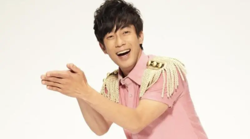 ▲張善為（如圖）今（7）日50歲了！回顧其當年在綜藝節目中惡整製作鬼才沈玉琳，也當眾呼余天巴掌，製造不小效果與爆點，可惜的是，2013年他因舊傷血塊壓迫到神經，導致癱瘓，自此淡出演藝圈至今12年，令大批粉絲惋惜。（圖／翻攝自張善為臉書）